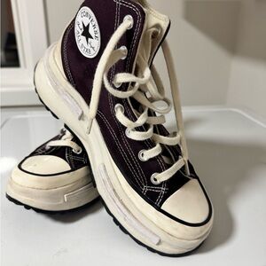 Converse High-Top platform Sneakers in purple